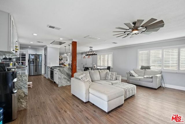 4631 W Avenue M8, Lancaster, CA 93536