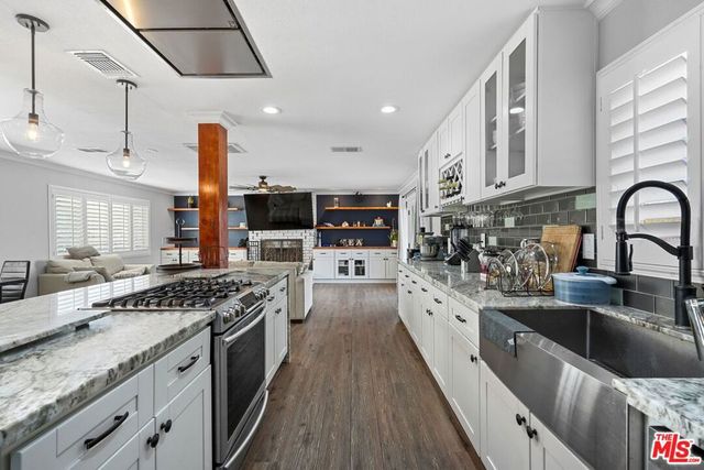 4631 W Avenue M8, Lancaster, CA 93536