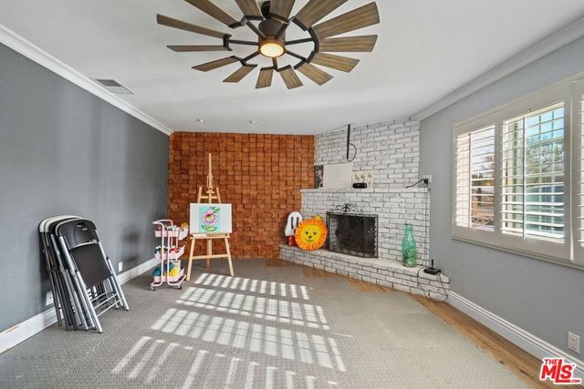 4631 W Avenue M8, Lancaster, CA 93536