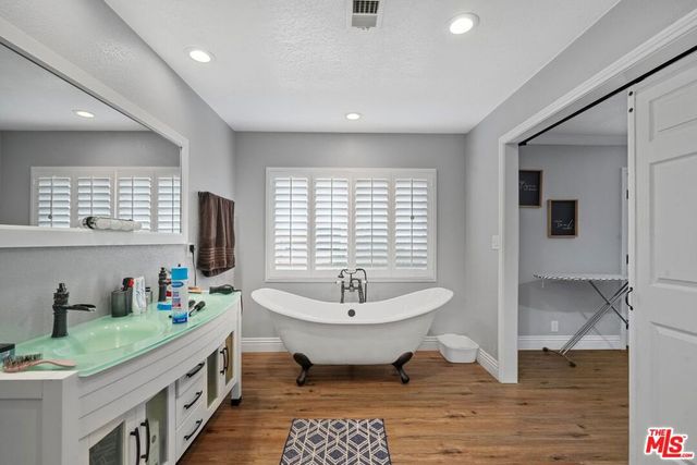 4631 W Avenue M8, Lancaster, CA 93536