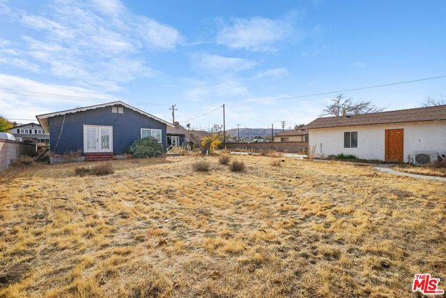 4631 W Avenue M8, Lancaster, CA 93536