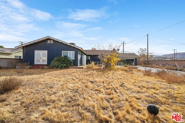 4631 W Avenue M8, Lancaster, CA 93536