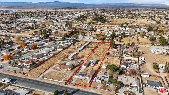 4631 W Avenue M8, Lancaster, CA 93536