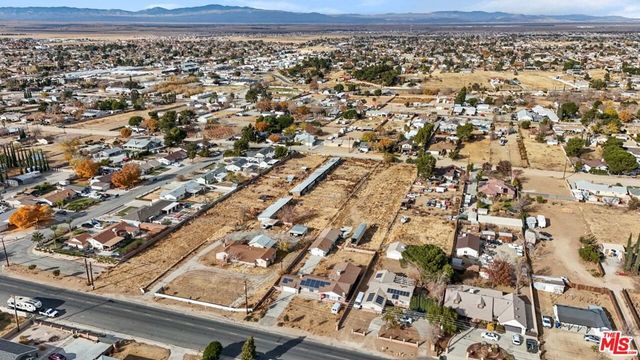 4631 W Avenue M8, Lancaster, CA 93536