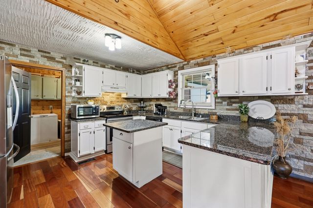355 Dix Dam Road, Harrodsburg, KY 40330