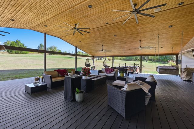 355 Dix Dam Road, Harrodsburg, KY 40330