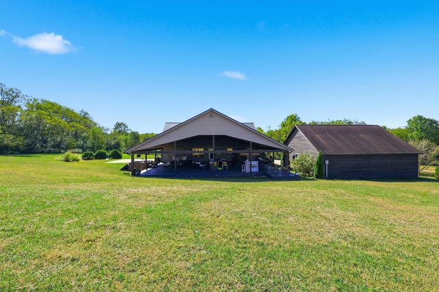 355 Dix Dam Road, Harrodsburg, KY 40330