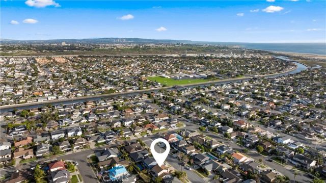 9061 Adelia Circle, Huntington Beach, CA 92646