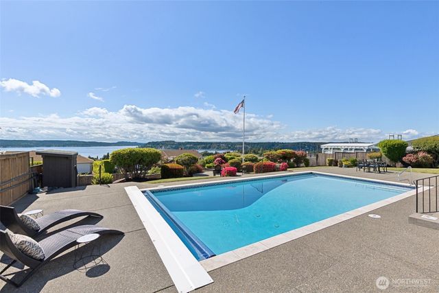 1212 S Fernside Drive, Tacoma, WA 98465