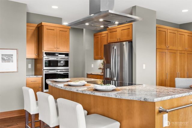 1212 S Fernside Drive, Tacoma, WA 98465
