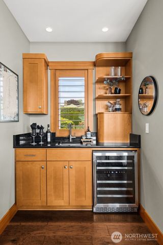 1212 S Fernside Drive, Tacoma, WA 98465