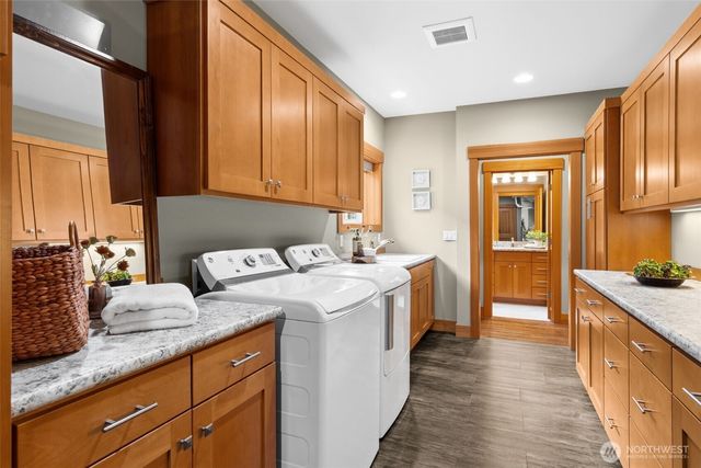 1212 S Fernside Drive, Tacoma, WA 98465