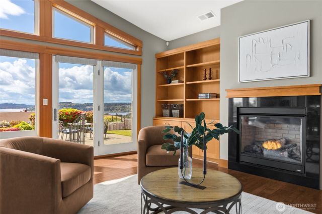 1212 S Fernside Drive, Tacoma, WA 98465