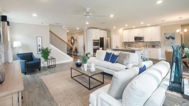 6447 OCTAVE STREET, Mascotte, FL 34753