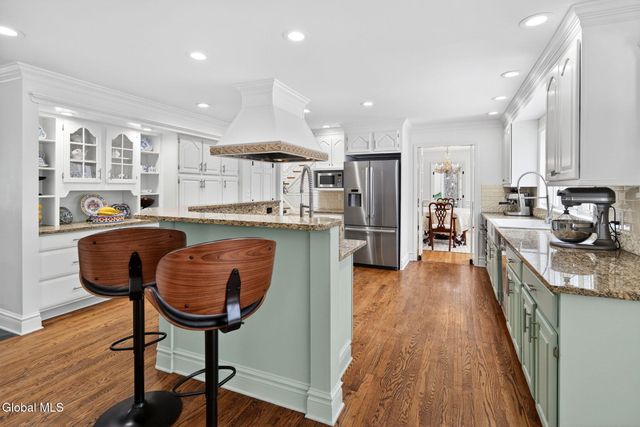 27 Indian Pipe Drive, North Greenbush, NY 12198