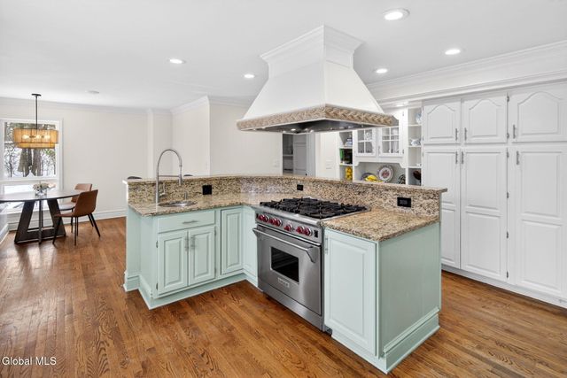 27 Indian Pipe Drive, North Greenbush, NY 12198