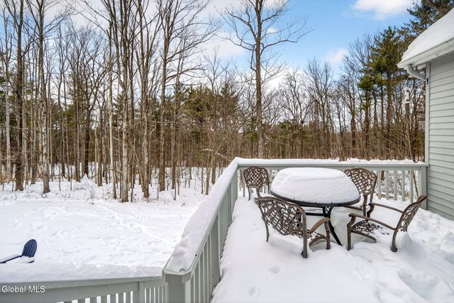 27 Indian Pipe Drive, North Greenbush, NY 12198