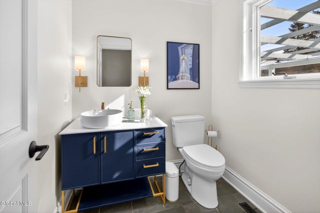 27 Indian Pipe Drive, North Greenbush, NY 12198