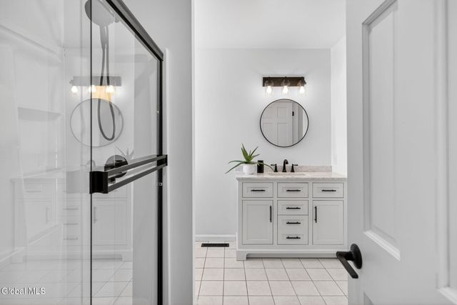 27 Indian Pipe Drive, North Greenbush, NY 12198