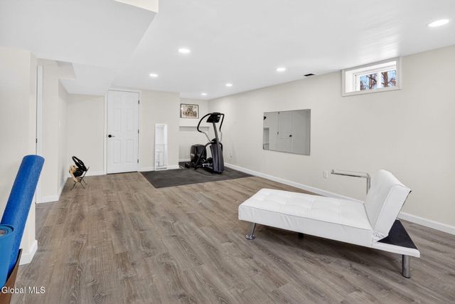 27 Indian Pipe Drive, North Greenbush, NY 12198