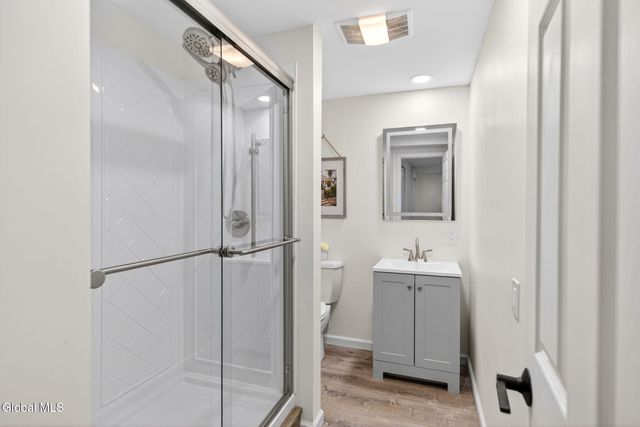 27 Indian Pipe Drive, North Greenbush, NY 12198