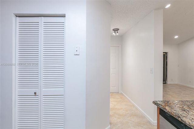 5741 Riverside Drive 205A5, Coral Springs, FL 33067