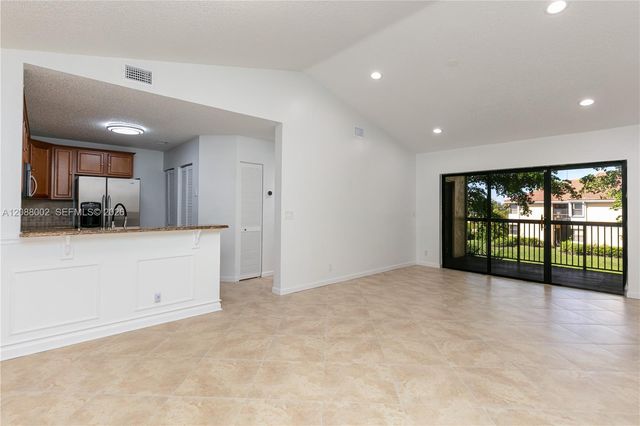 5741 Riverside Drive 205A5, Coral Springs, FL 33067