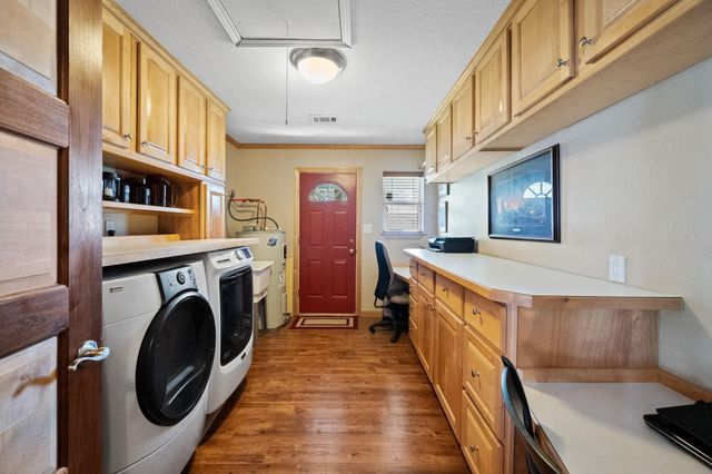 371 E Woodland Shores Drive, Point Blank, TX 77364