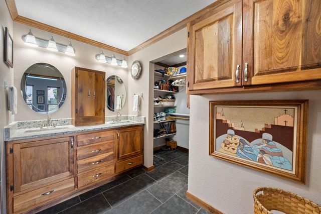 371 E Woodland Shores Drive, Point Blank, TX 77364