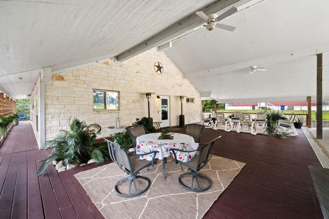 371 E Woodland Shores Drive, Point Blank, TX 77364