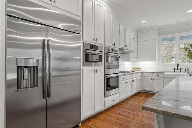 208 Windsor Green Court, Canton, GA 30115