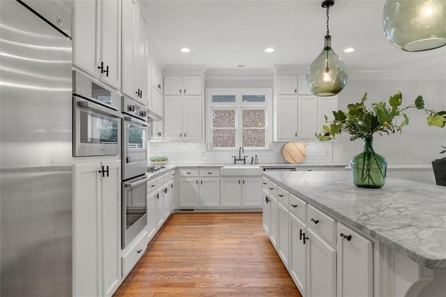 208 Windsor Green Court, Canton, GA 30115