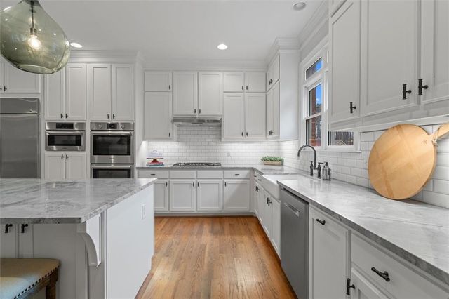 208 Windsor Green Court, Canton, GA 30115