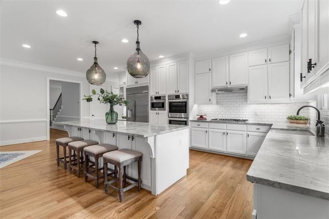 208 Windsor Green Court, Canton, GA 30115