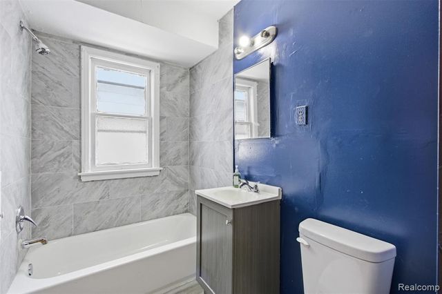 10000 Montrose Street, Detroit, MI 48227