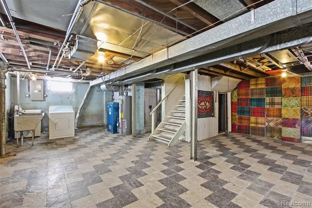 10000 Montrose Street, Detroit, MI 48227