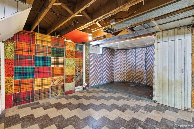 10000 Montrose Street, Detroit, MI 48227