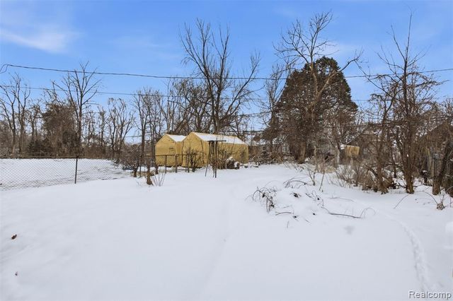 10000 Montrose Street, Detroit, MI 48227