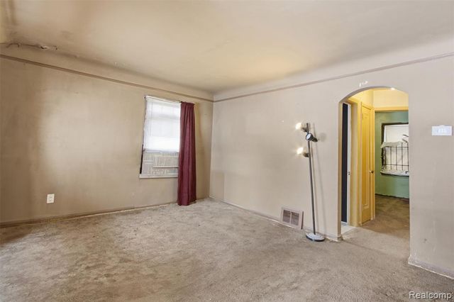 10000 Montrose Street, Detroit, MI 48227