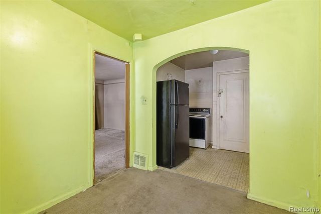 10000 Montrose Street, Detroit, MI 48227