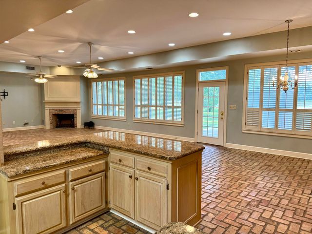 2920 Hwy 182 West, Patterson, LA 70392