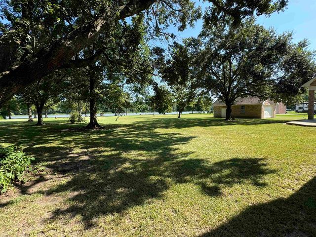 2920 Hwy 182 West, Patterson, LA 70392