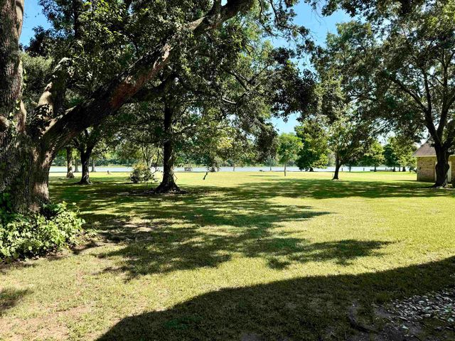 2920 Hwy 182 West, Patterson, LA 70392