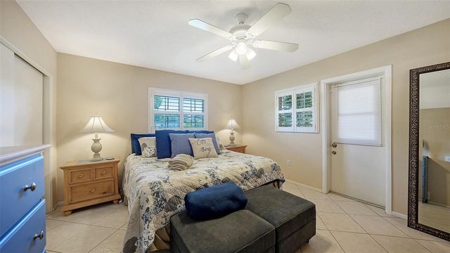 3537 S SCHOOL AVENUE, Sarasota, FL 34239