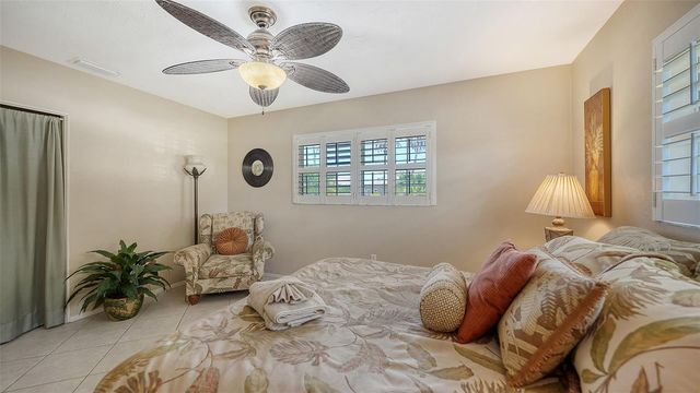 3537 S SCHOOL AVENUE, Sarasota, FL 34239