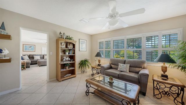 3537 S SCHOOL AVENUE, Sarasota, FL 34239