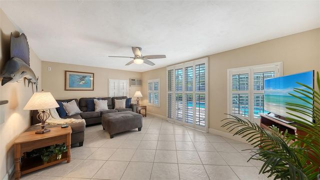 3537 S SCHOOL AVENUE, Sarasota, FL 34239