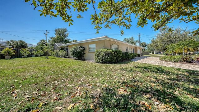 3537 S SCHOOL AVENUE, Sarasota, FL 34239