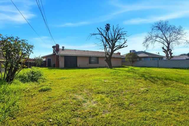 2222 Barbara Street, Selma, CA 93662