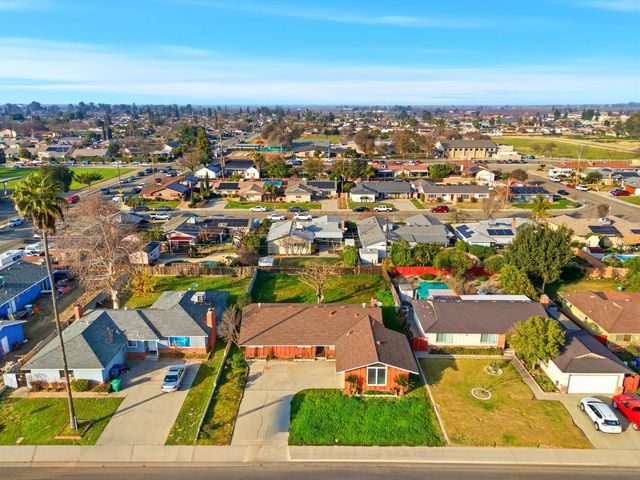 2222 Barbara Street, Selma, CA 93662